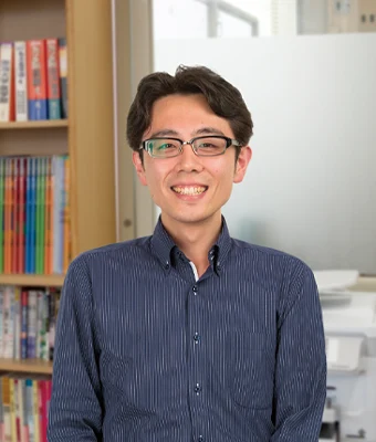 安達　亘先生画像